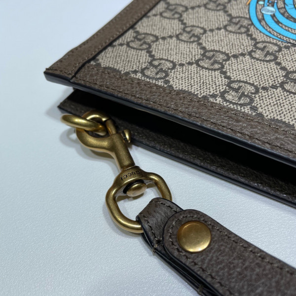 disney x G*u*i donald duck clutch