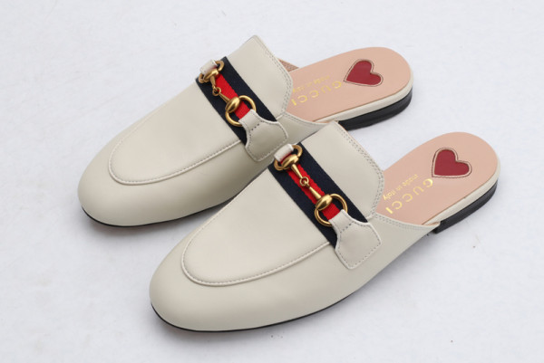 G*u*i princetown leather slipper