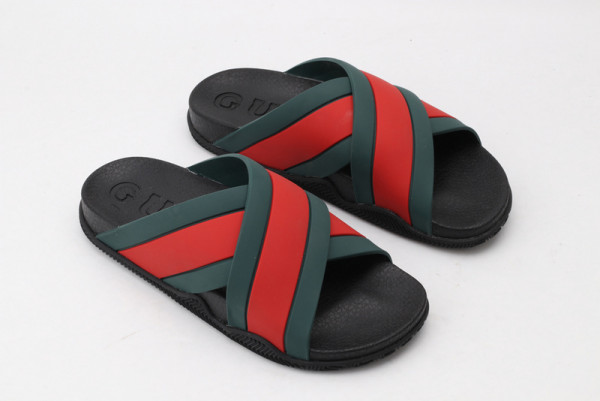 G*u*i rubber slide sandal with web