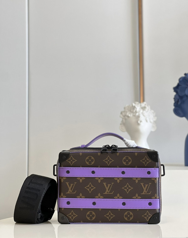 l0*is V*t0n handle soft trunk