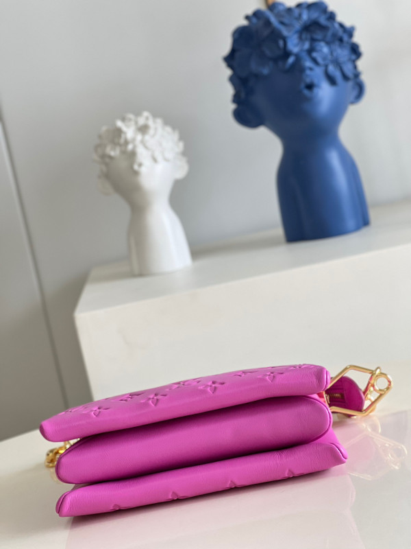 l0*is V*t0n coussin bb