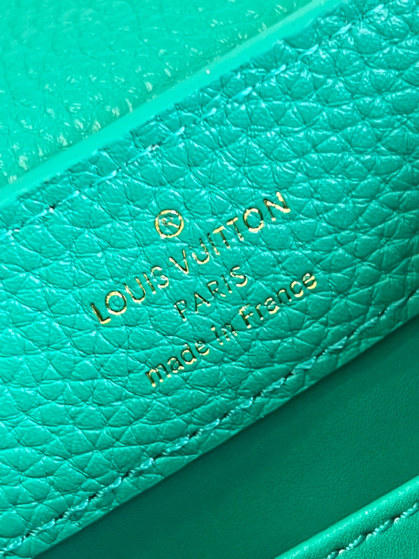 l0*is V*t0n capucines mini