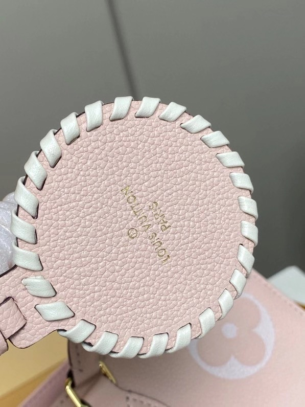 l0*is V*t0n onthego mm