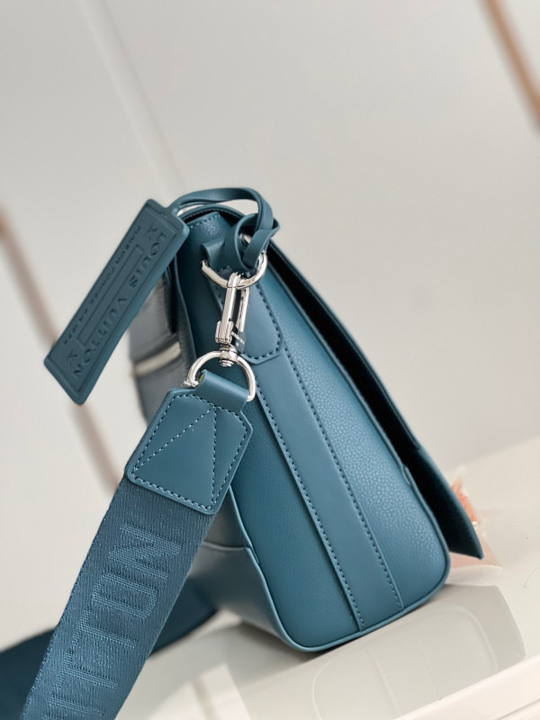 l0*is V*t0n new messeage