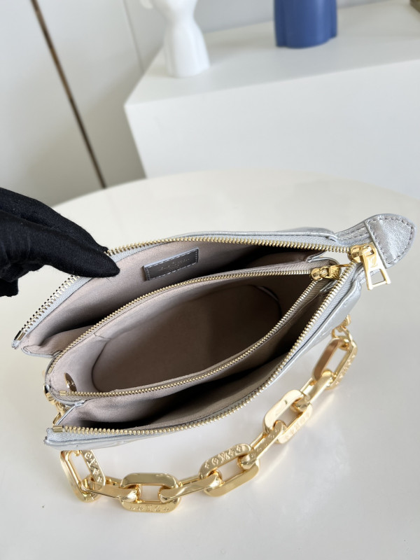 l0*is V*t0n coussin bb