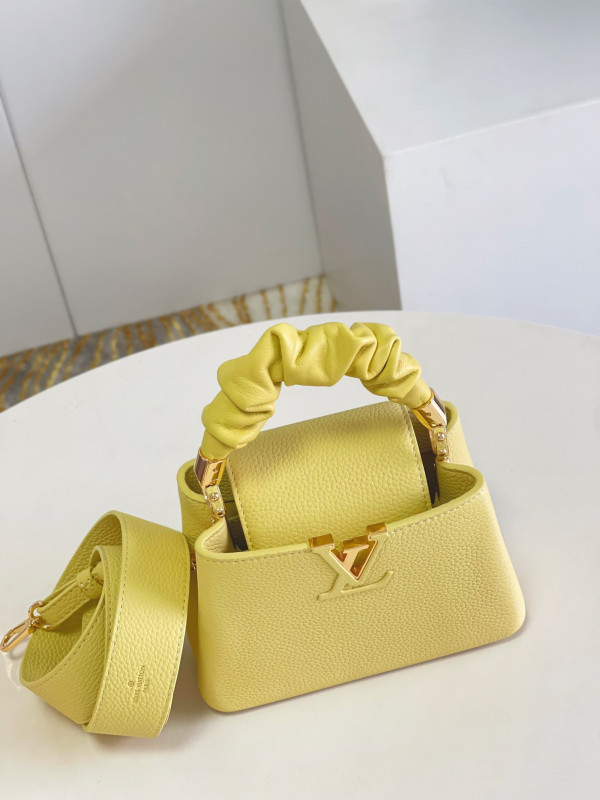 l0*is V*t0n capucines mini