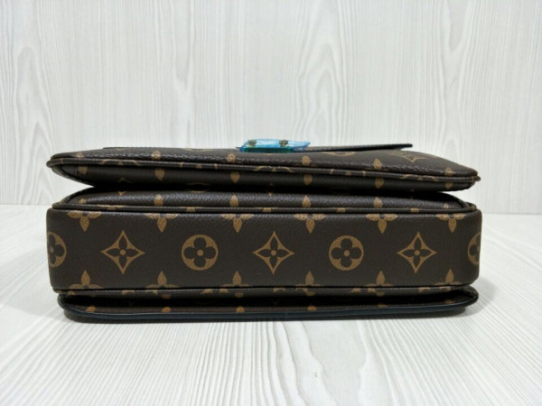 l0*is V*t0n pochette metis