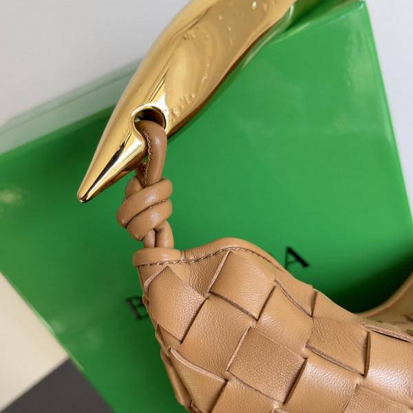 bo*te*ga Ve*ne*ta  classic sardine top handle bag