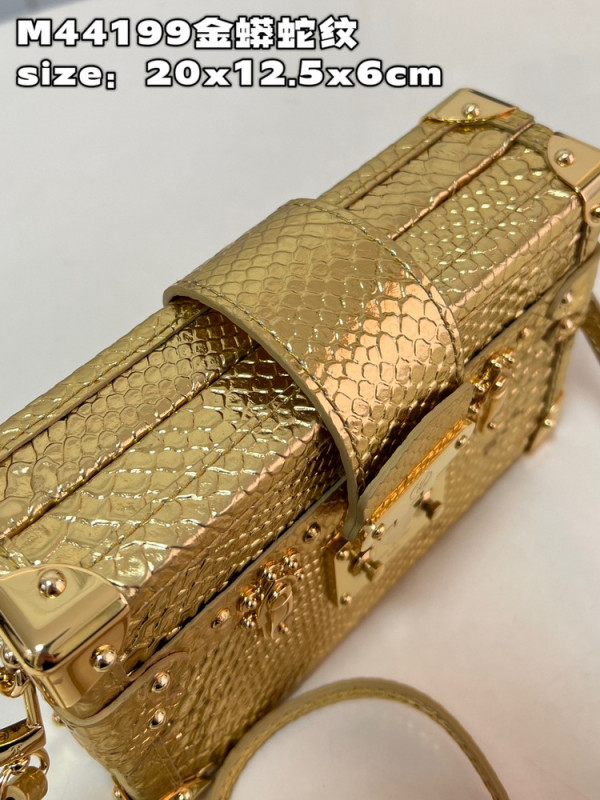 l0*is V*t0n petite malle