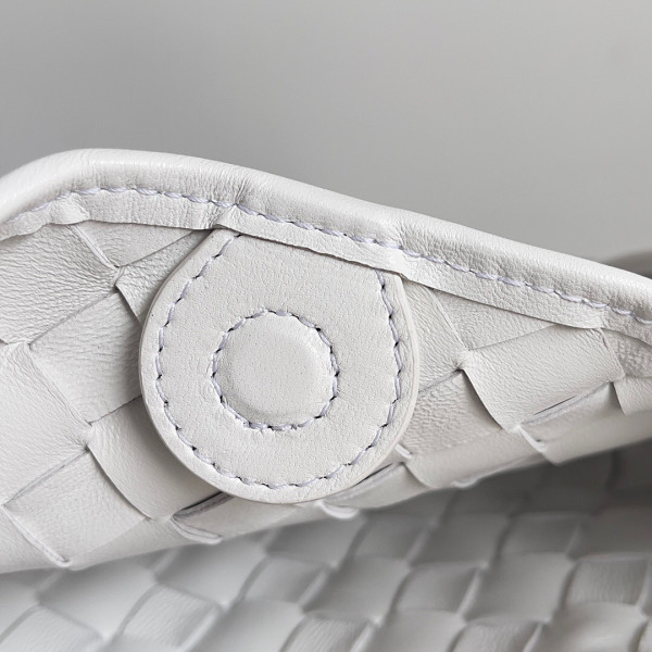 bo*te*ga Ve*ne*ta  mini sardine top handle bag