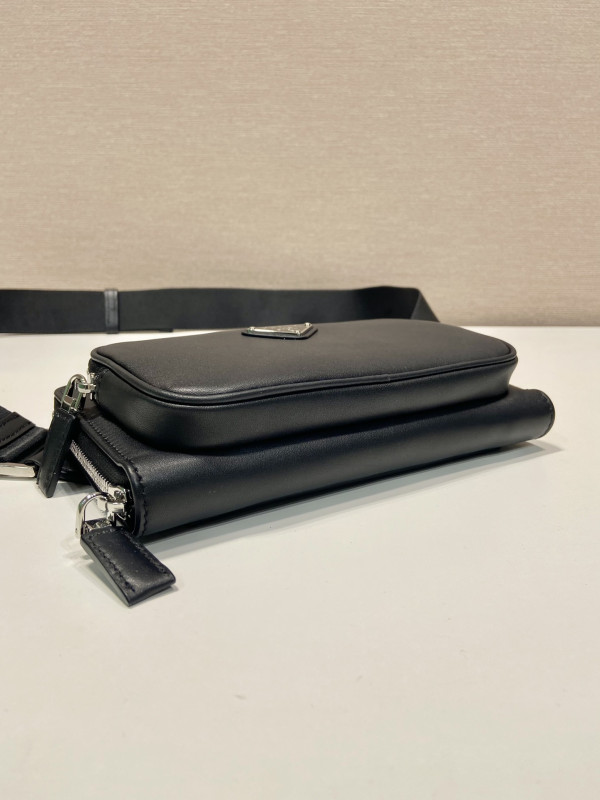 Pra*a leather belt bag