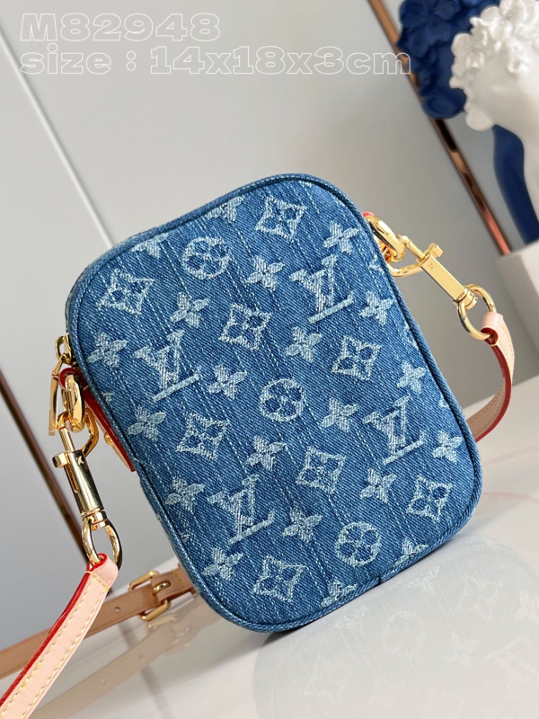 l0*is V*t0n fairfax pochette