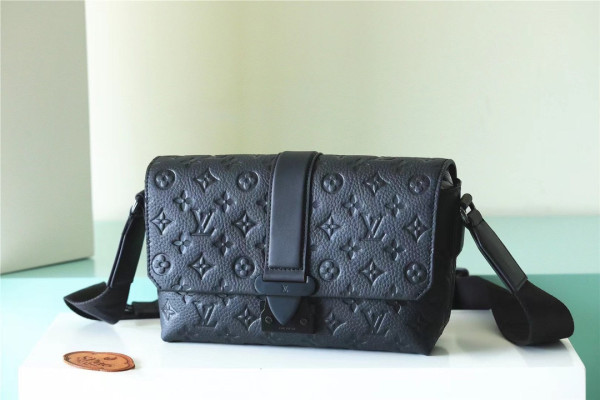 l0*is V*t0n s-cape messenger