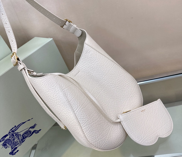 B**rry medium chess shoulder bag