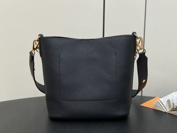 l0*is V*t0n lock and walk - 20 x 20.5 x 12cm