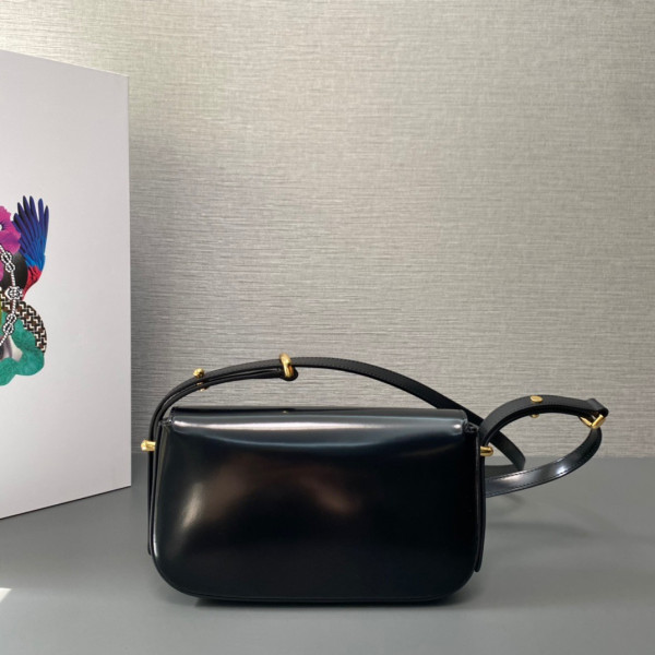 Pra*a patent bag-20.5*10.5*4cm