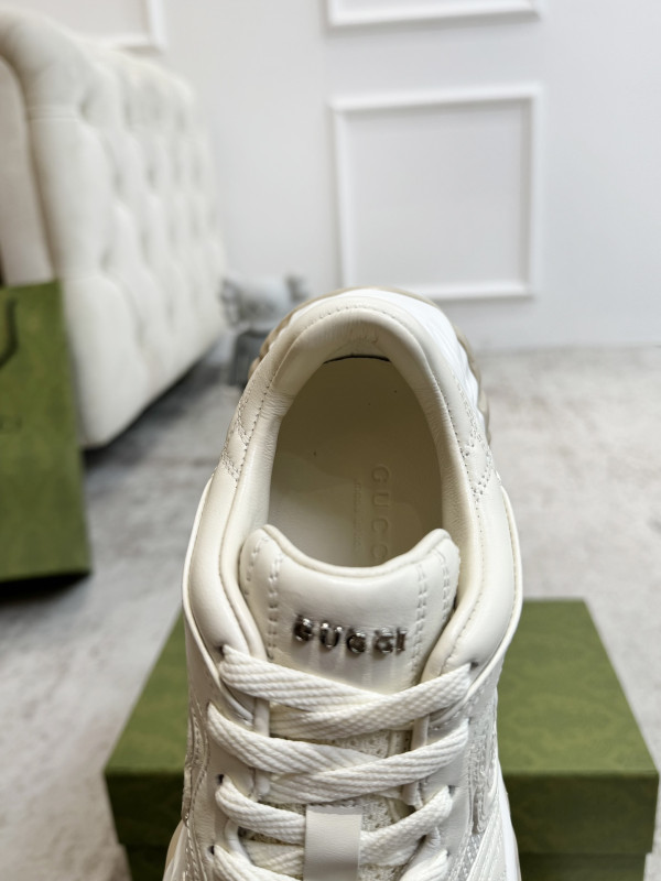 G*u*i ripple sneaker