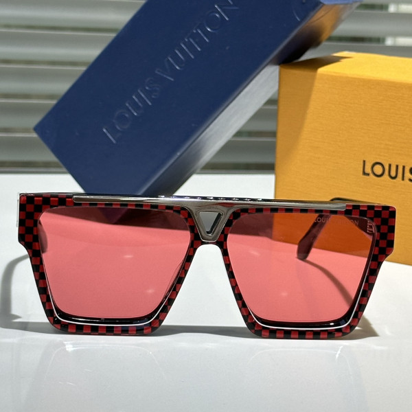 louvis V*t0n sunglasses