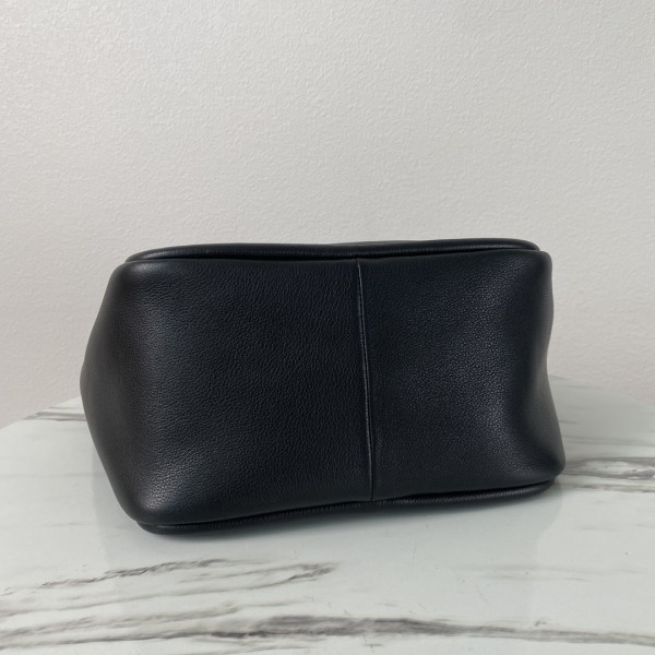 Pra*a medium leather handbag-25*18.5*12.5cm