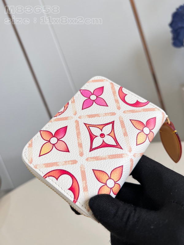 l0*is V*t0n slender wallet-11*8.5*2cm