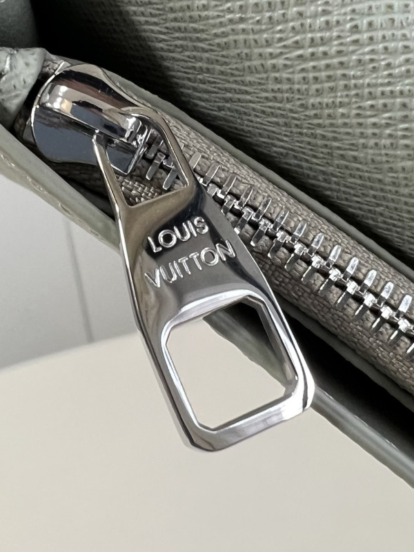 l0*is V*t0n brazza wallet-10*19*2cm