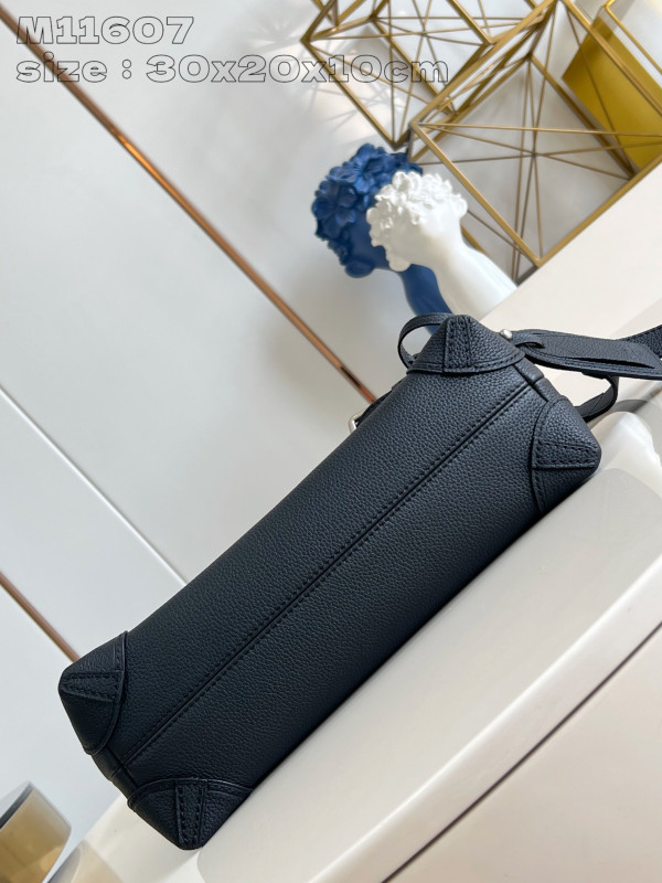 l0*is V*t0n steamer crossbody-30*20*10cm