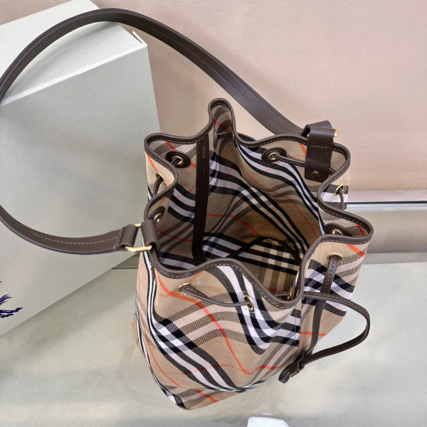 B**rry medium check drawstring pouch​