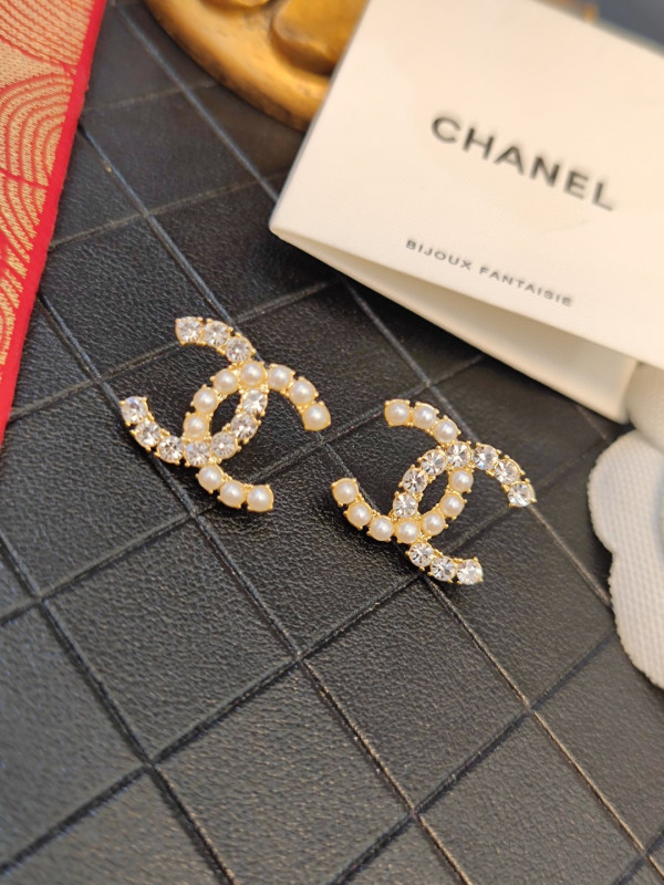 CL EARRINGS