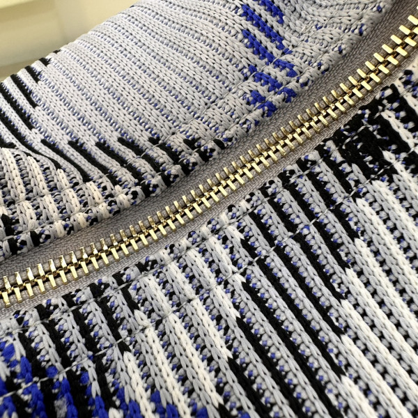 B**rry mini peg duffle bag