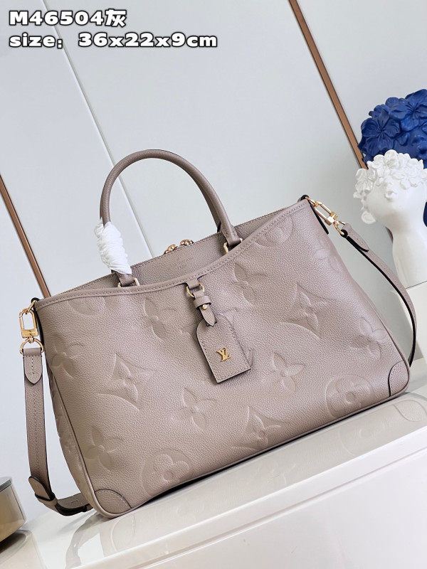 l0*is V*t0n trianon mm