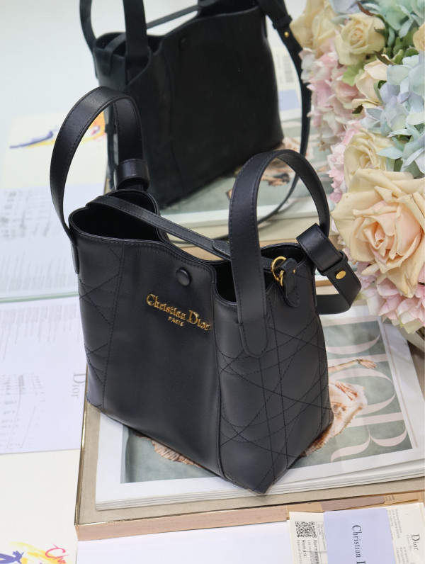 Diro Small Signature Bucket Bag - 21*19*11CM