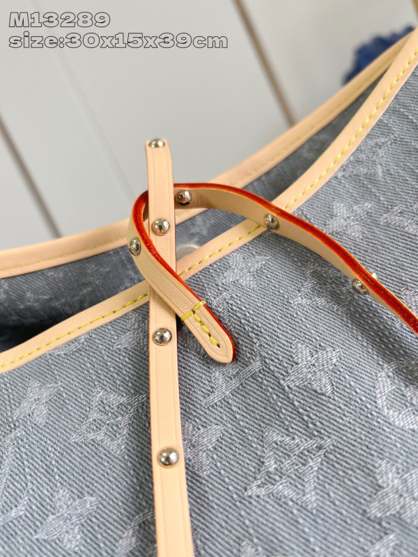 l0*is V*t0n carryall mm- 39 x 30 x 15cm