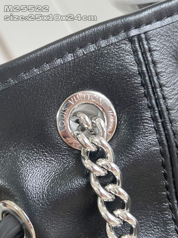 l0*is V*t0n off duty backpack vibe - 25*10*24cm