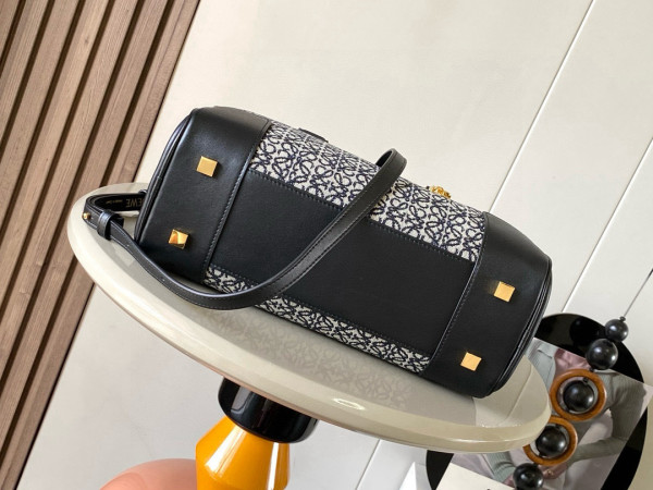 L0ew* amazona 28 bag in nappa calfskin - 28*11*18cm