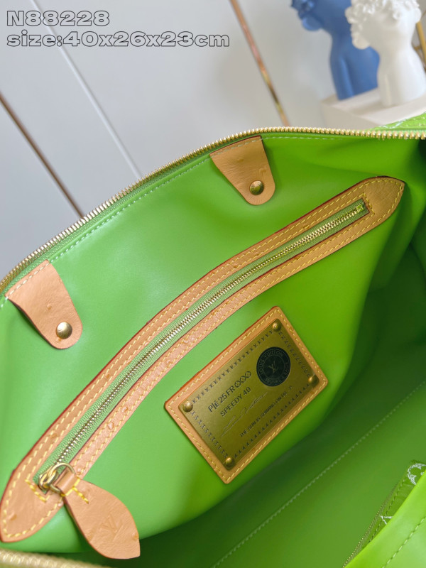 l0*is V*t0n speedy 40