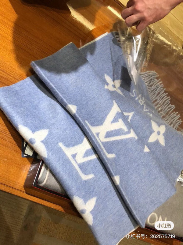 l0*is V*t0n reykjavik scarf