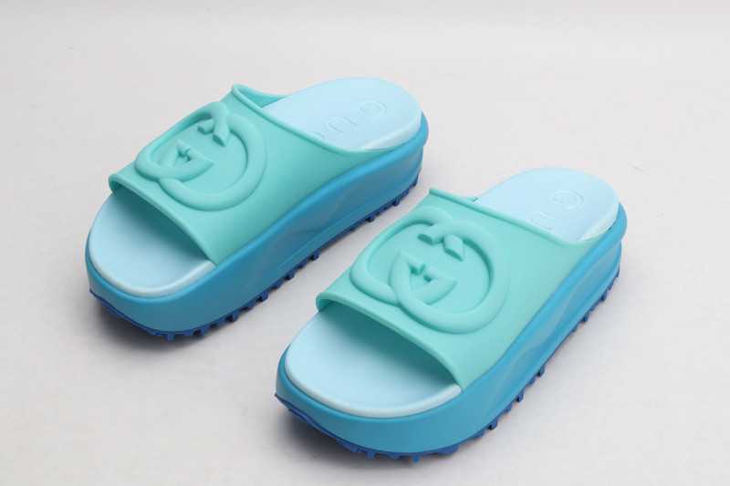 G*u*i slide with interlocking g