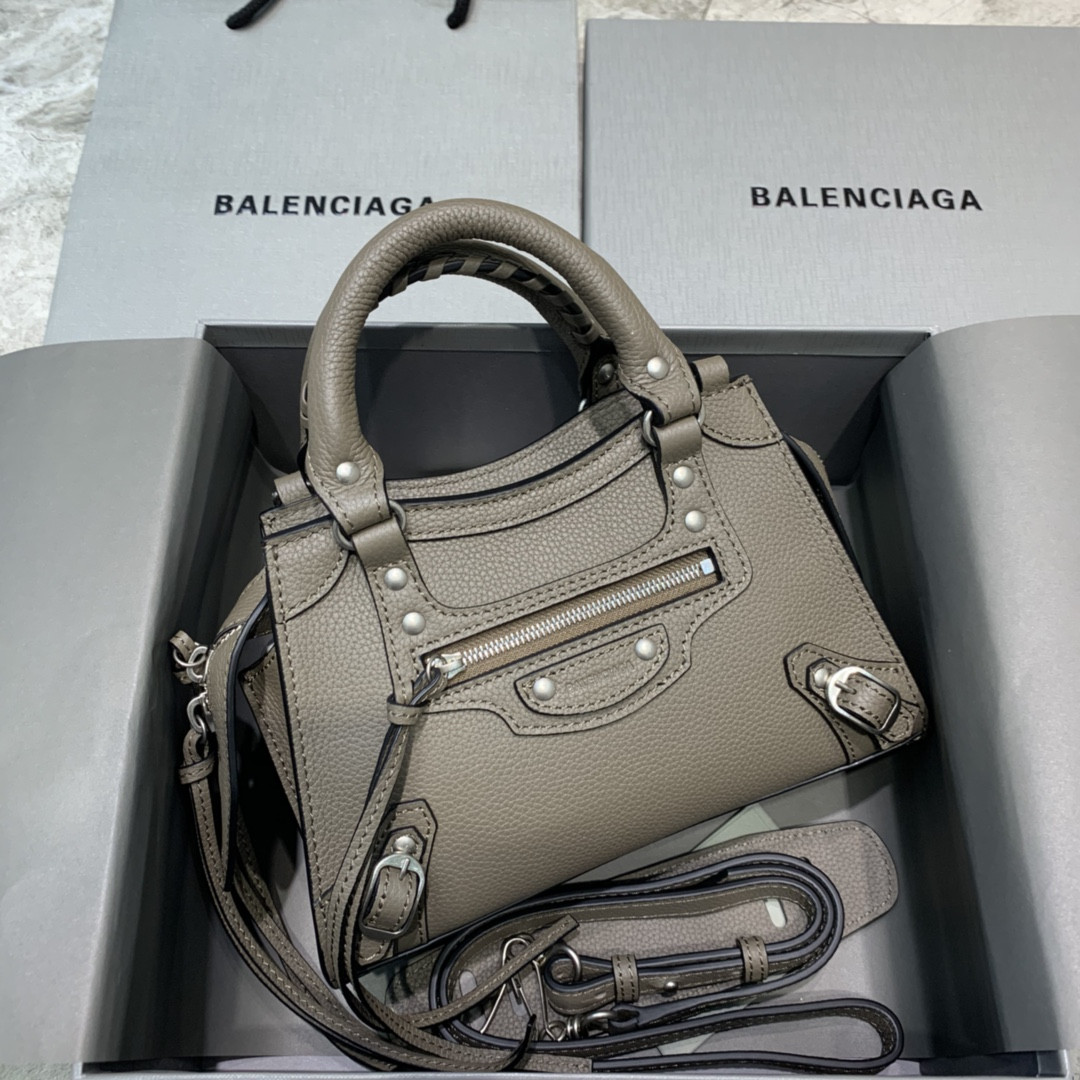 Ba*len*cia*ga neo classic mini top handle bag