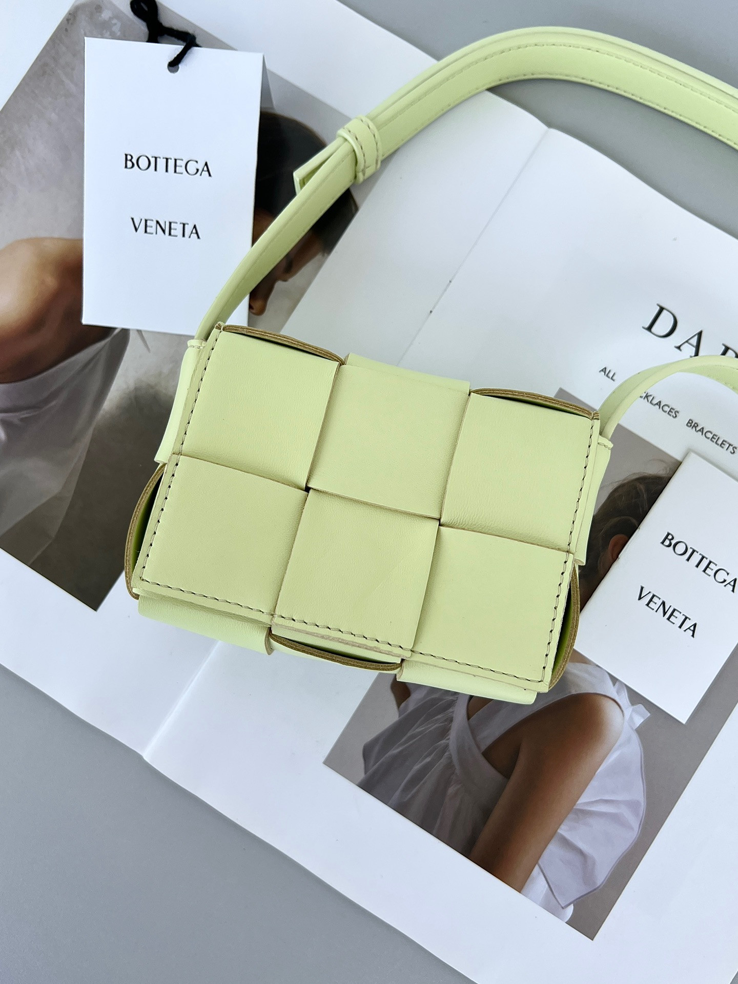 bo*te*ga Ve*ne*ta candy mini cassette-12*8*4cm