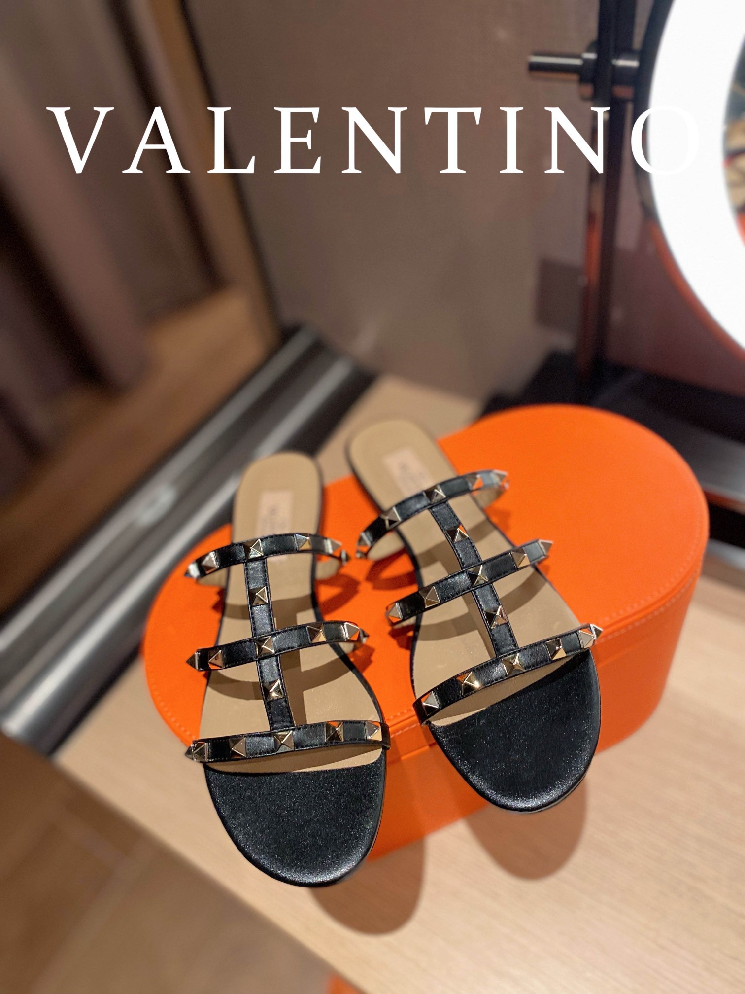 VALENTINO MULES