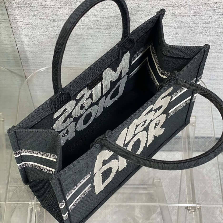 medium D*or book tote
