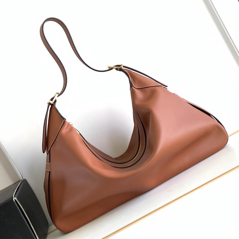 Ce**e large romy bag in soft calfskin